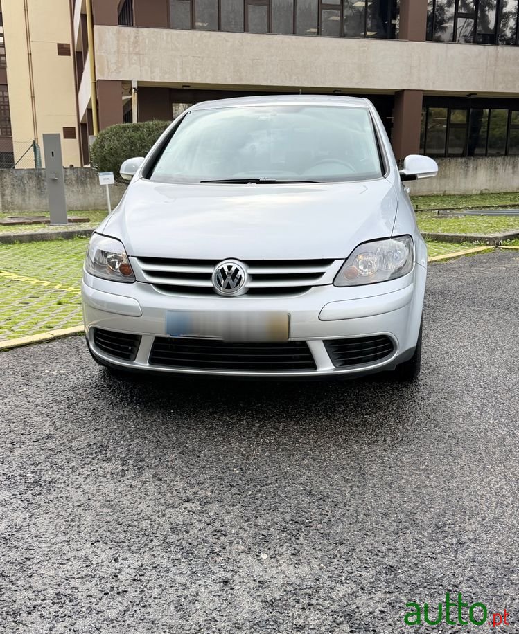 2008' Volkswagen Golf Plus photo #2