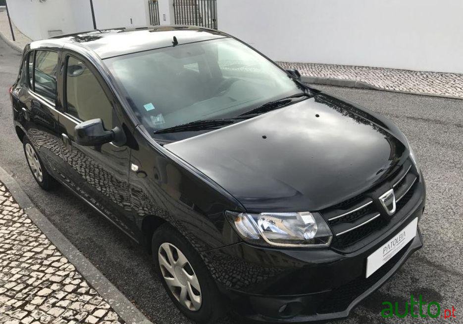 2013' Dacia Sandero 1.2 16V Dynamic Bi-Fuel photo #2