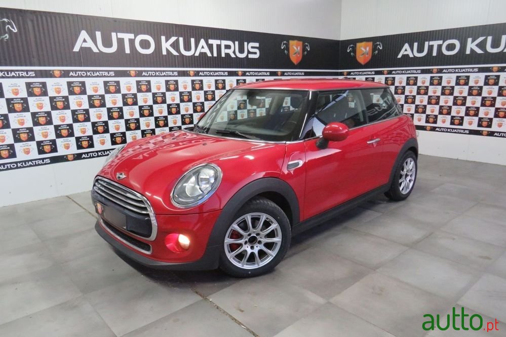 2017' MINI Cooper D photo #3