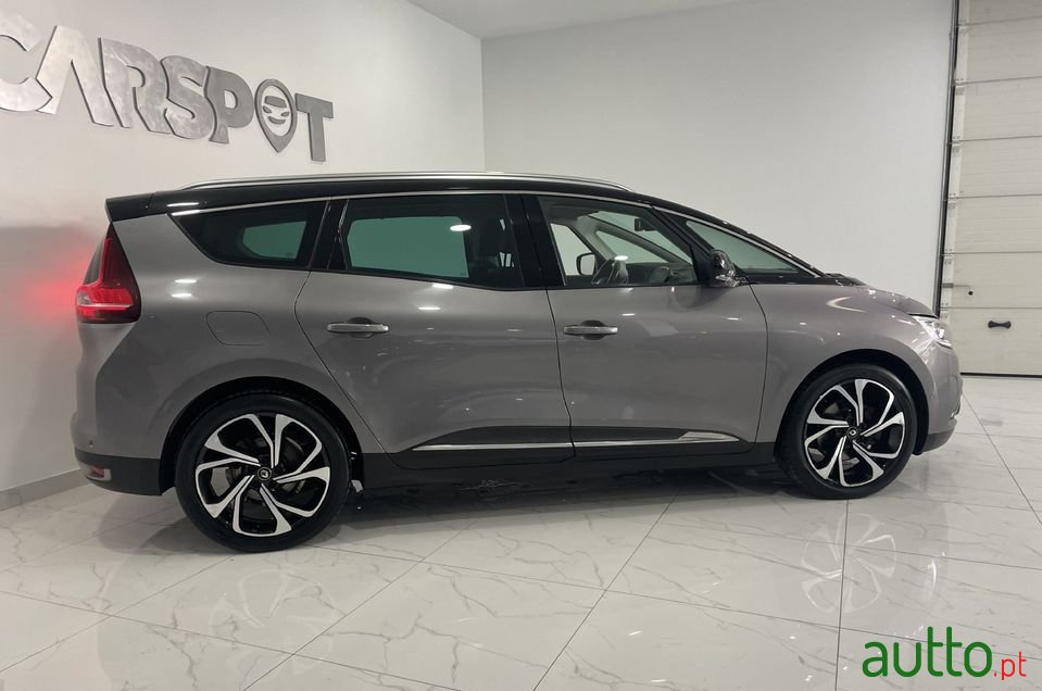 2019' Renault Grand Scenic photo #3