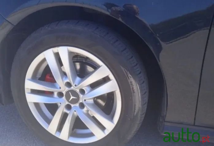 2013' Mercedes-Benz A 180 photo #4