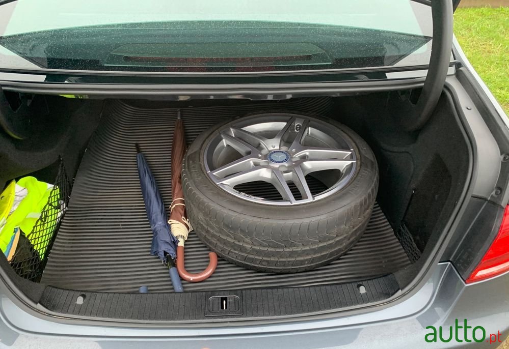 2014' Mercedes-Benz E 300 photo #5