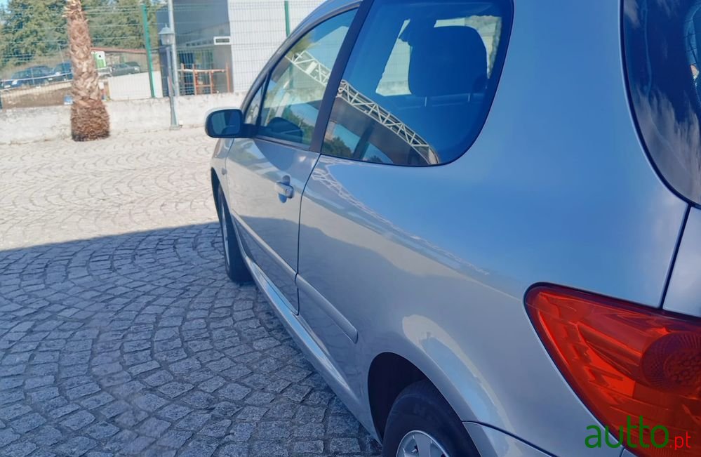 2007' Peugeot 307 1.4 16V Premium photo #6
