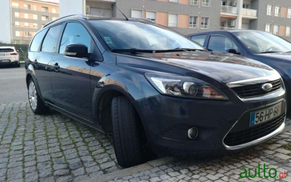 2009' Ford Focus Sw photo #1