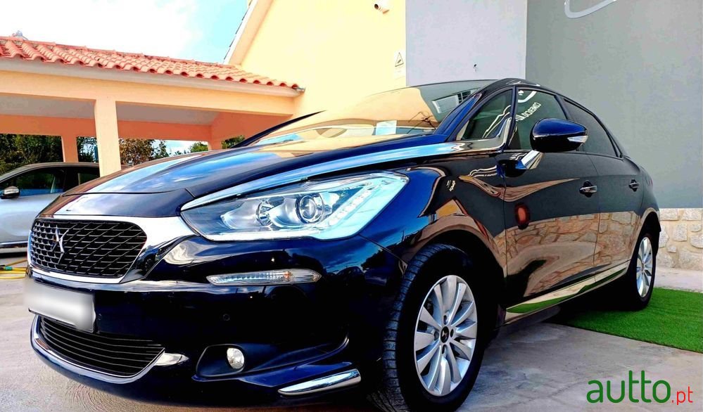 2016' Citroen DS5 1.6 Bluehdi Business photo #1