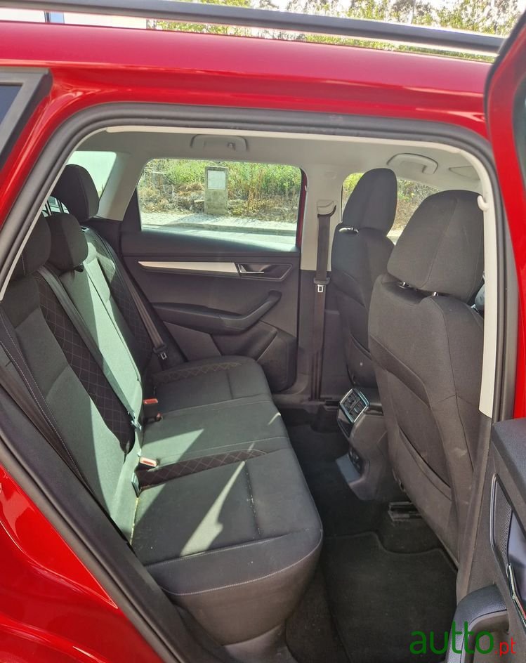 2019' Skoda Karoq photo #5