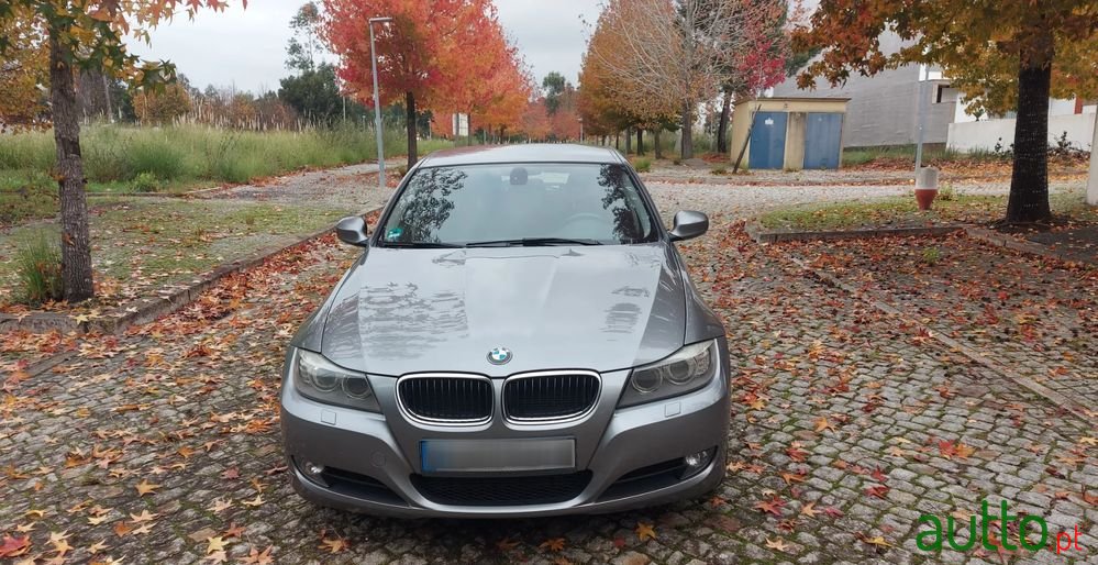 2010' BMW 320 D Touring Aut. photo #4