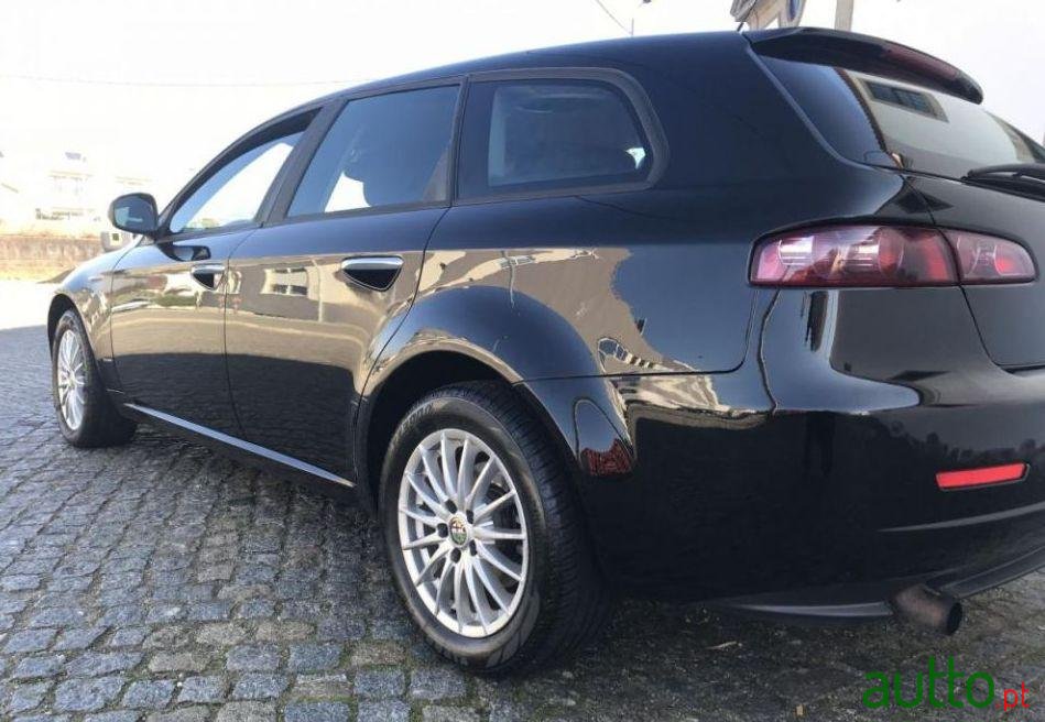 2007' Alfa Romeo 159 Sportwagon photo #4