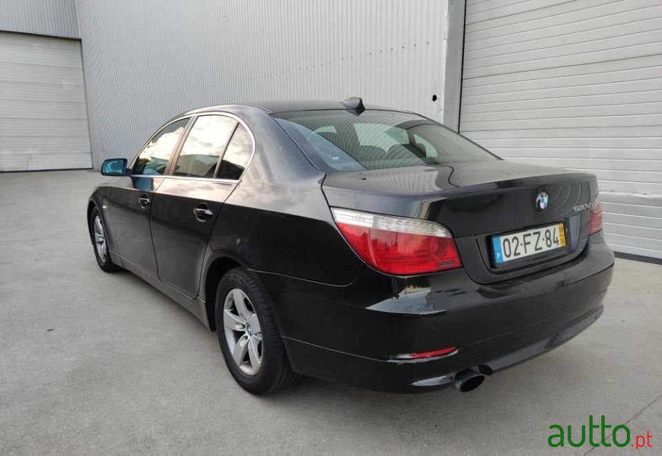 2008' BMW 520 photo #6
