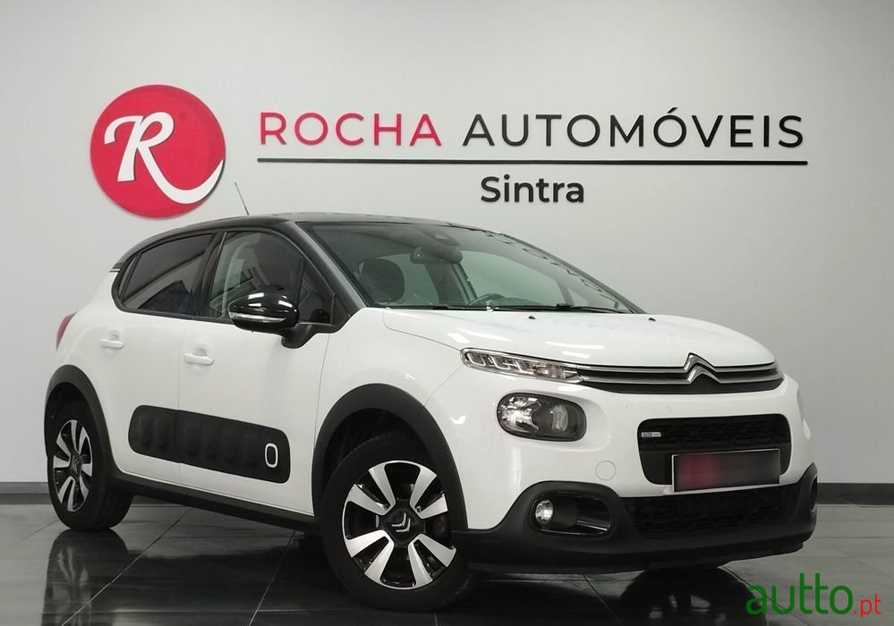 2017' Citroen C3 1.2 Puretech Shine photo #3