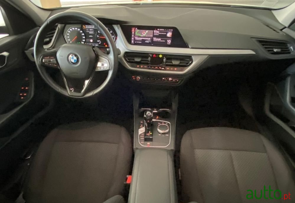 2020' BMW 118 photo #5