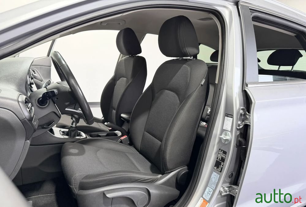 2021' Hyundai i30 Sw photo #6