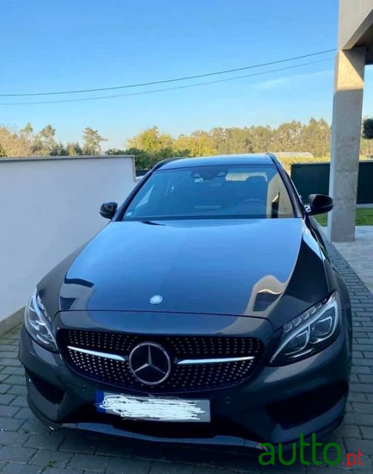 2015' Mercedes-Benz C-220 photo #1