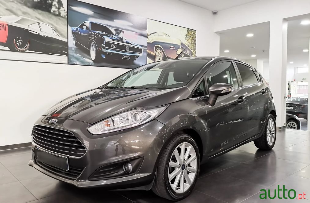 2017' Ford Fiesta photo #2