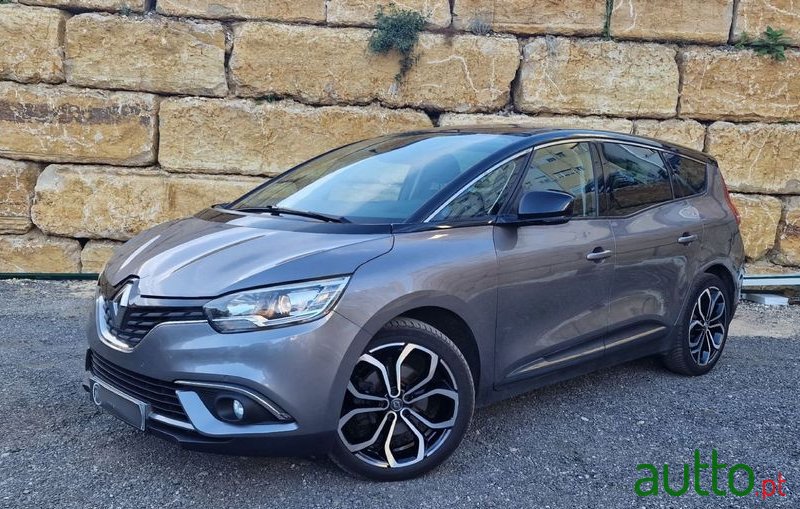 2019' Renault Grand Scenic photo #1