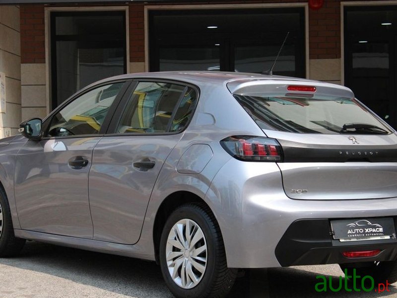 2020' Peugeot 208 photo #3