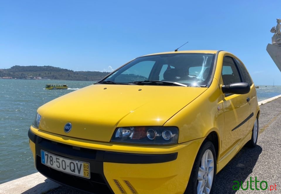2000' Fiat Punto Sport photo #1