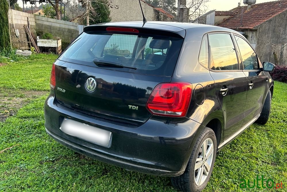 2013' Volkswagen Polo photo #5