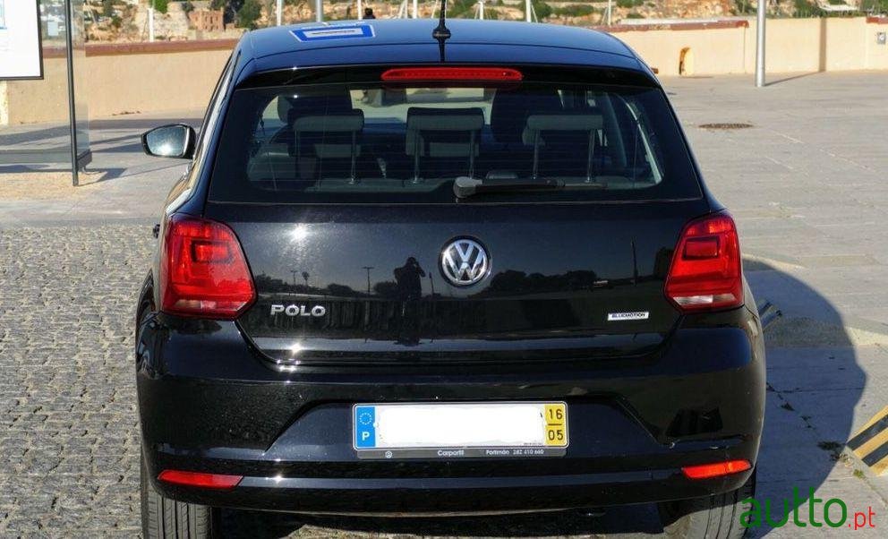 2016' Volkswagen Polo photo #1