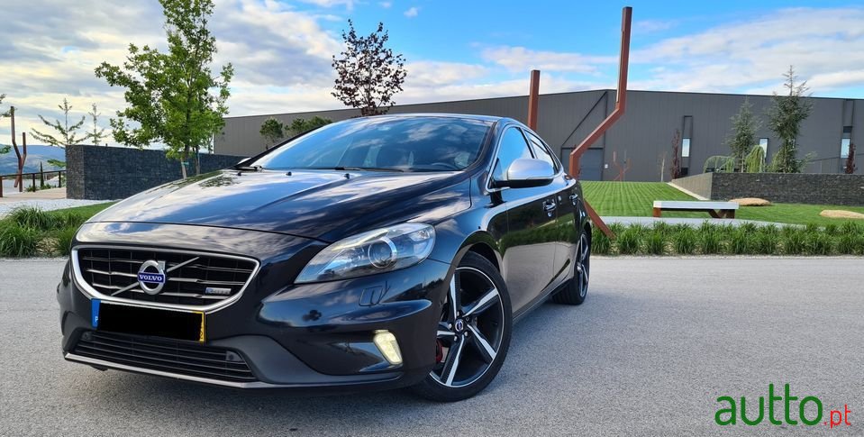2014' Volvo V40 photo #1