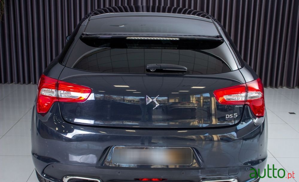 2015' DS Automobiles Ds5 photo #3