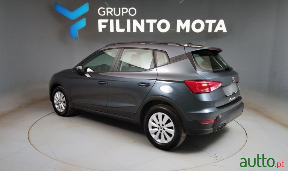 2023' SEAT Arona 1.0 Tsi Style photo #4