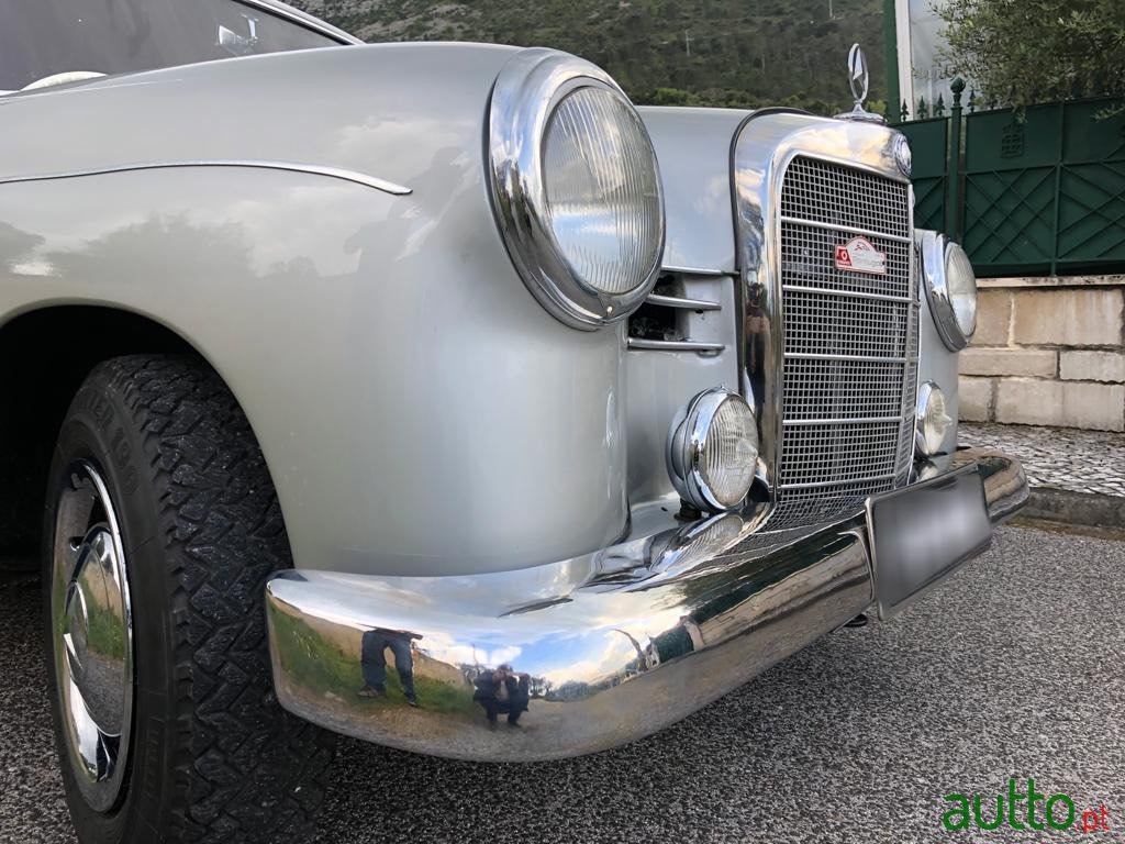 1970' Mercedes-Benz 180 photo #3