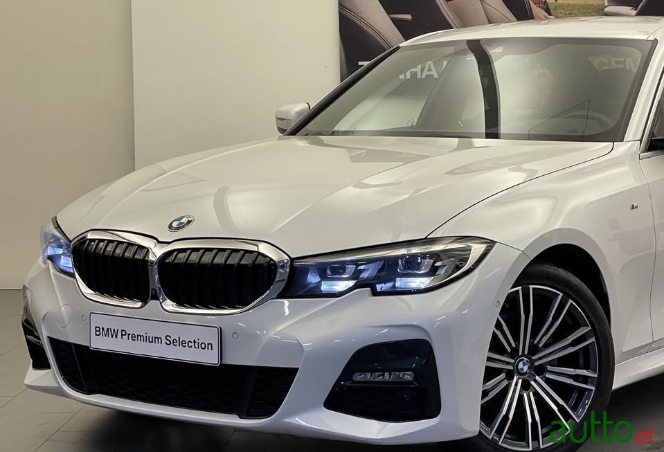 2019' BMW 320 photo #4