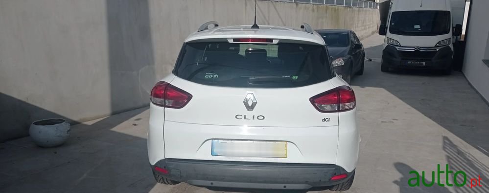 2013' Renault Clio Sport Tourer photo #5