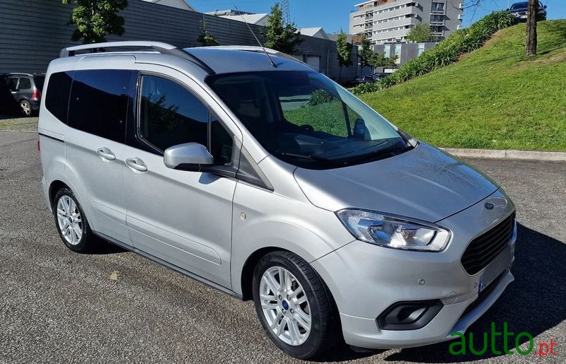 2019' Ford Tourneo Courier photo #1