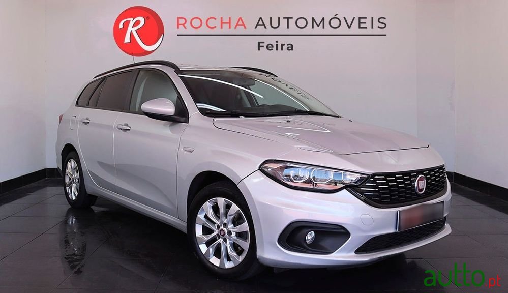 2018' Fiat Tipo Station Wagon photo #3