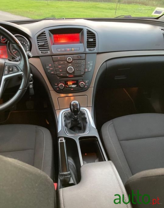 2011' Opel Insignia photo #6