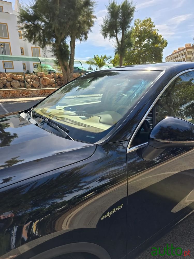 2016' Porsche Cayenne S E-Hybrid photo #4