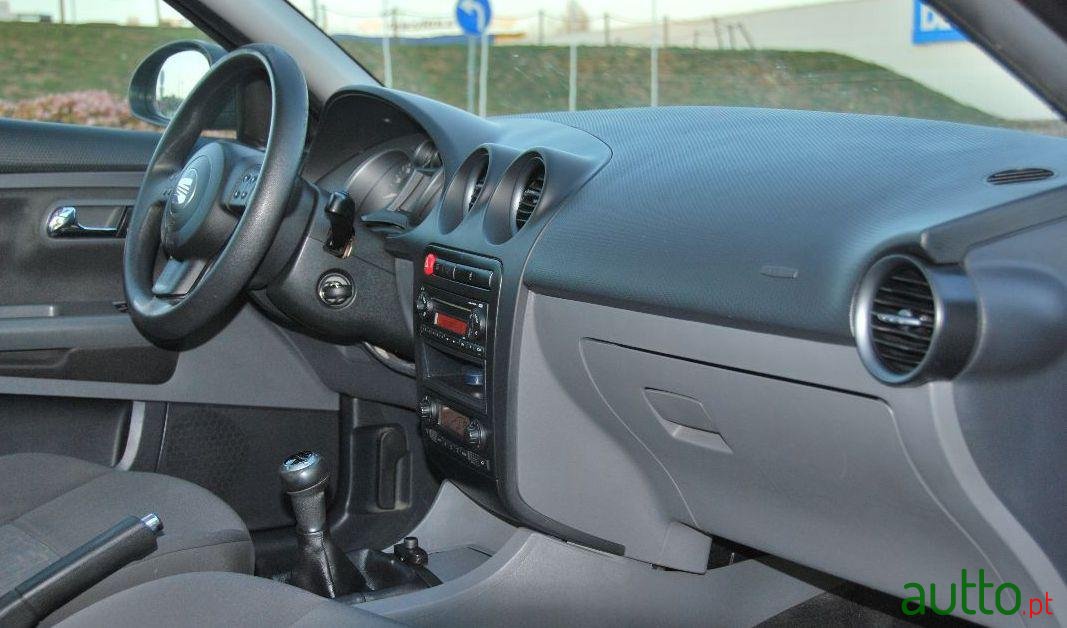 2008' SEAT Ibiza 1.2-12V photo #3