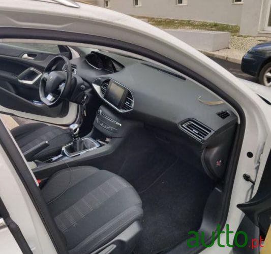 2015' Peugeot 308 Sw photo #3