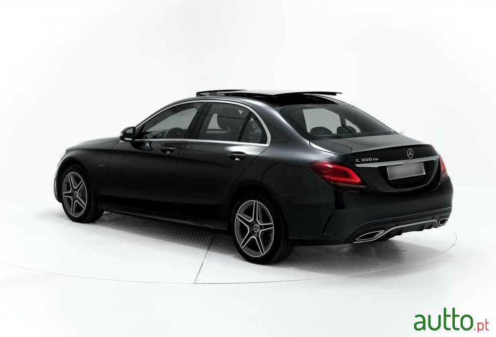 2021' Mercedes-Benz Classe C De Amg Line photo #4