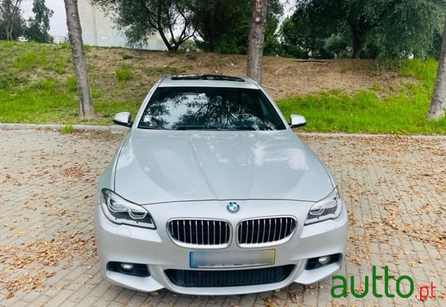 2015' BMW 520 D Pack M photo #3