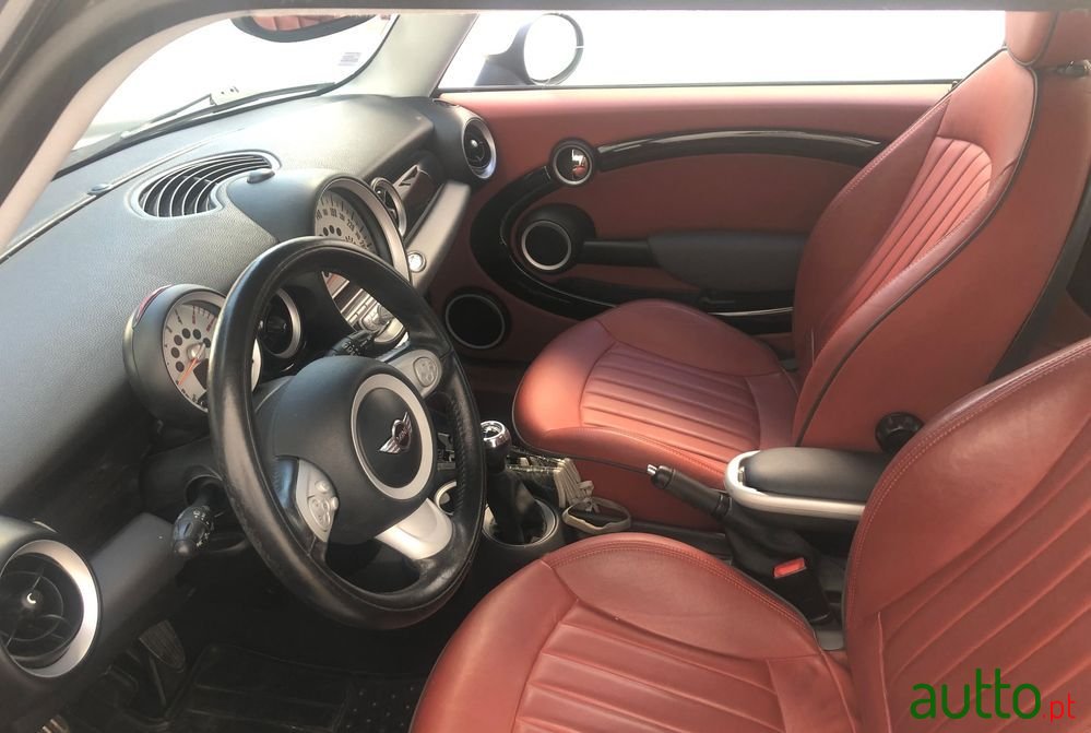 2009' MINI Cooper D 3 Portas photo #5