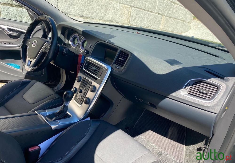 2013' Volvo V60 photo #4