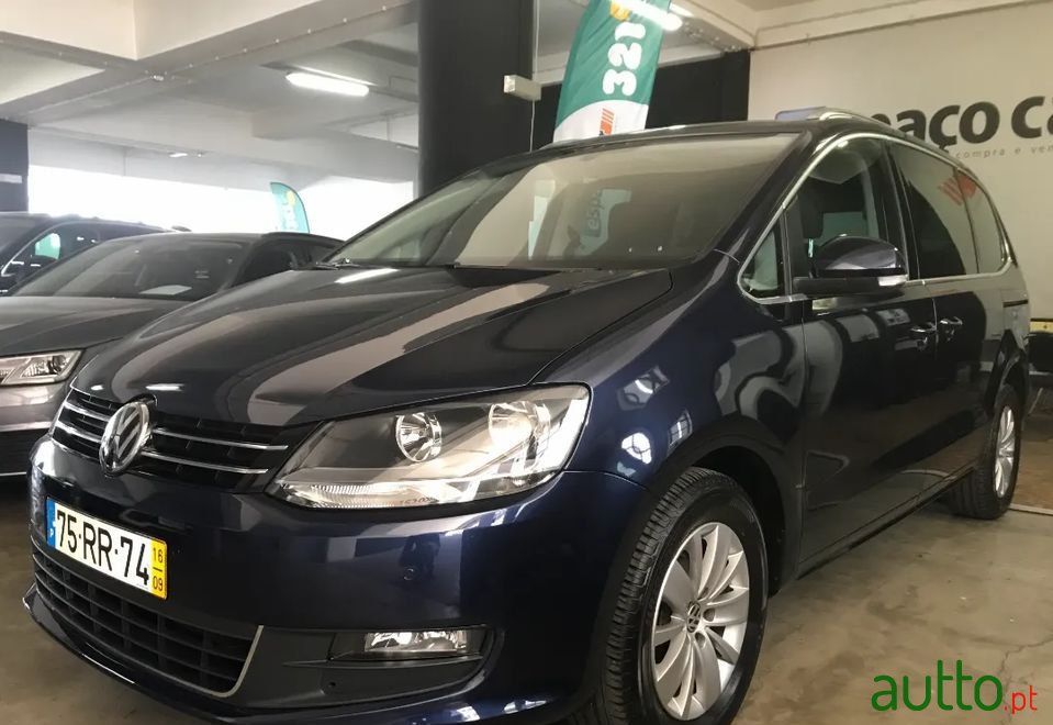 2016' Volkswagen Sharan photo #1