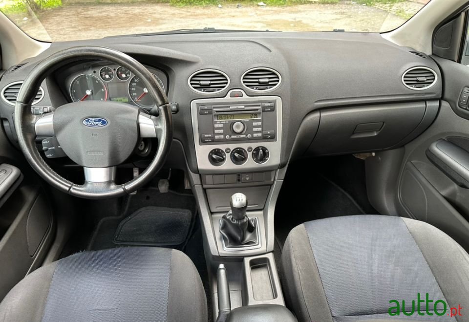 2007' Ford Focus Sw photo #6