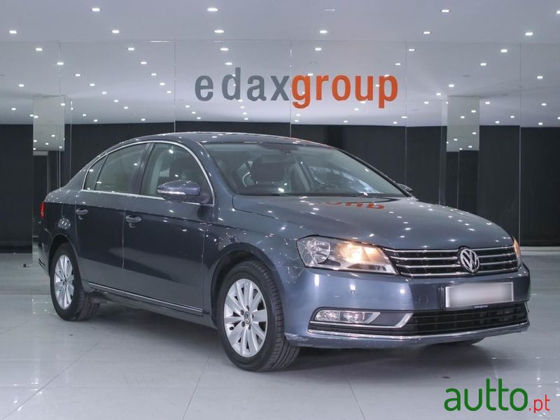 2013' Volkswagen Passat photo #1