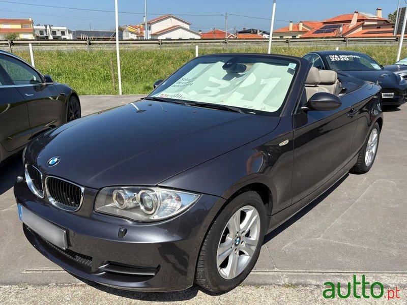 2008' BMW Série 1 D Cabrio photo #1