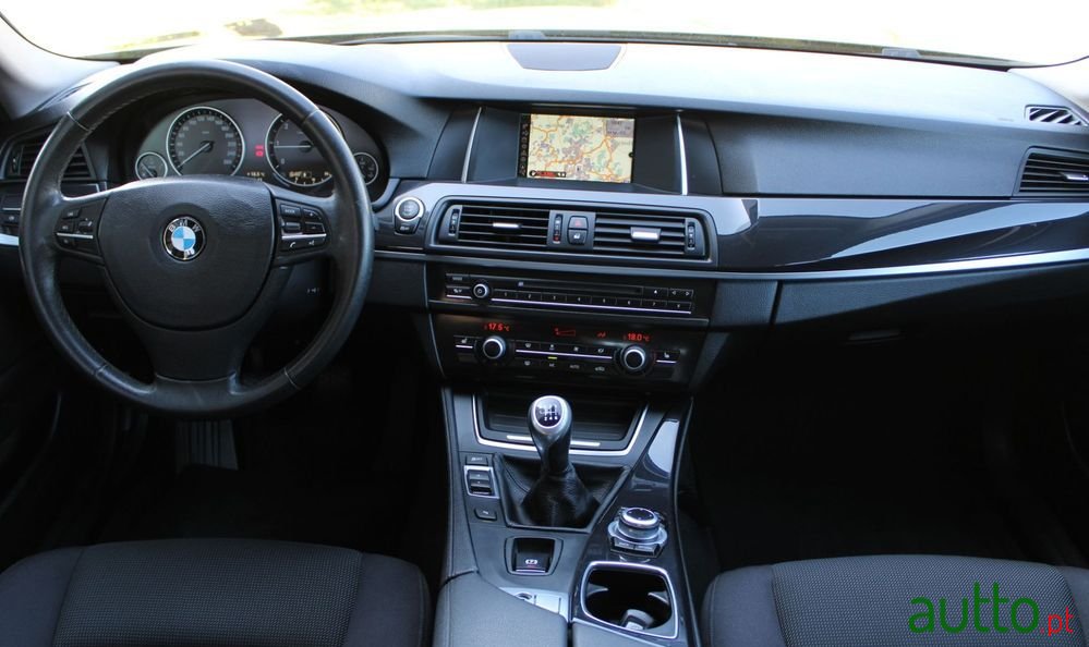 2013' BMW Série 5 D Line Luxury photo #2