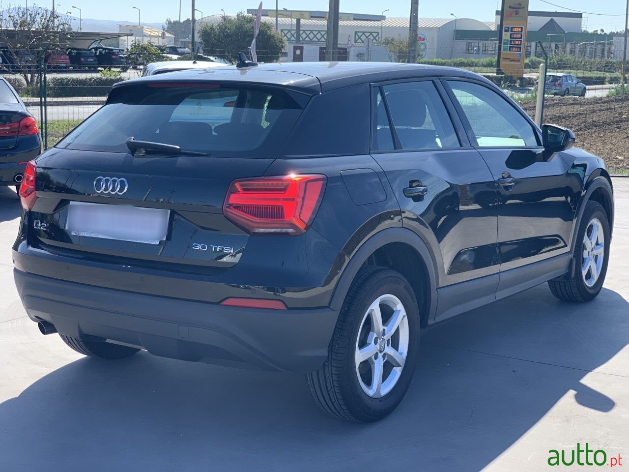 2019' Audi Q2 photo #5