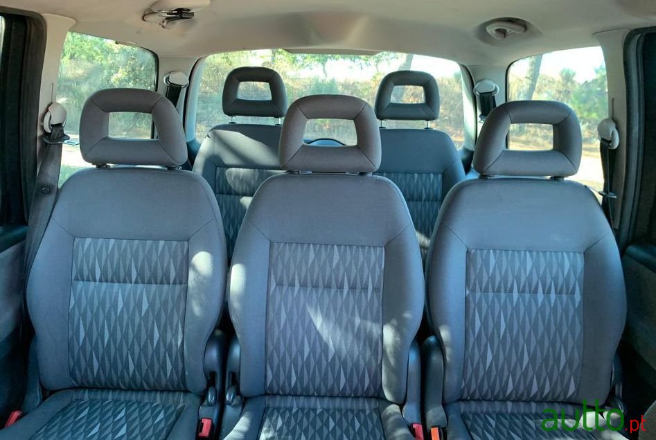 2002' Ford Galaxy photo #4