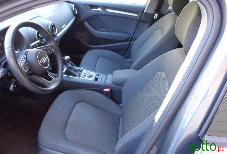 2016' Audi A3 Sportback photo #2