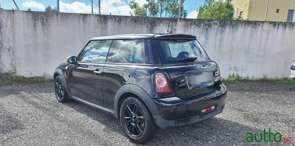 2013' MINI One D 3 Portas photo #4
