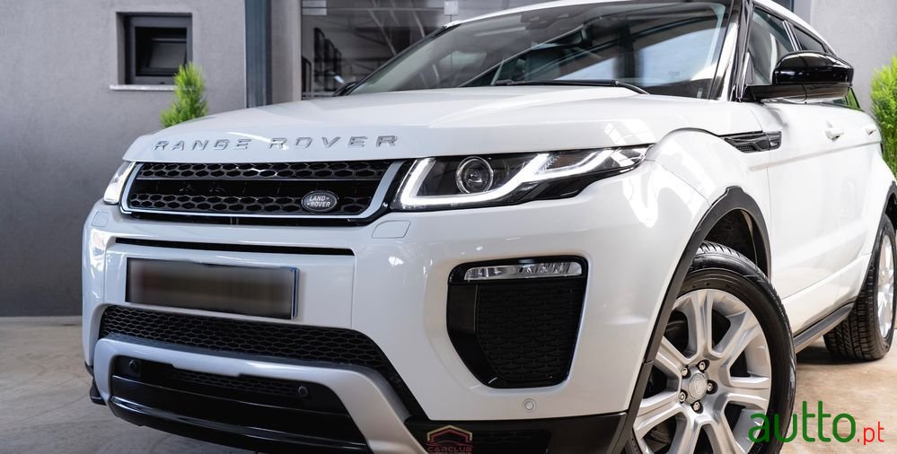 2017' Land Rover Range Rover Evoque photo #3