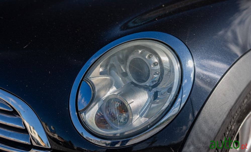 2009' MINI Cooper 3 Portas photo #4